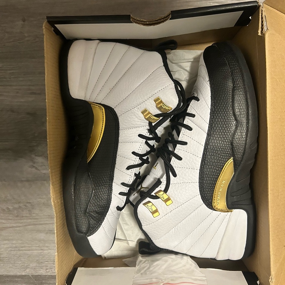 Jordan Sneakers White Black Gold